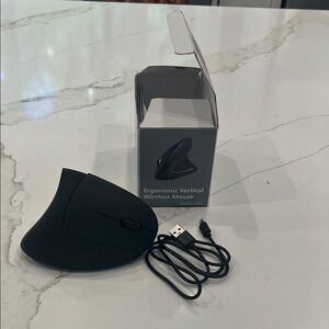 Ergonomic Vertical Wireless Mouse